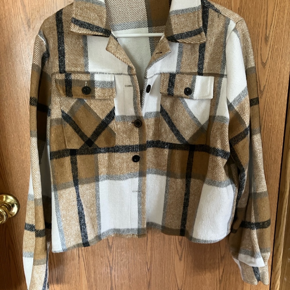 Stylish Women's Plaid Utility Jacket